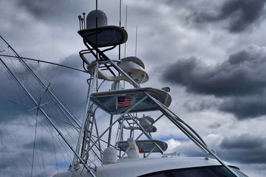 Onboard radar and radio antenna mast